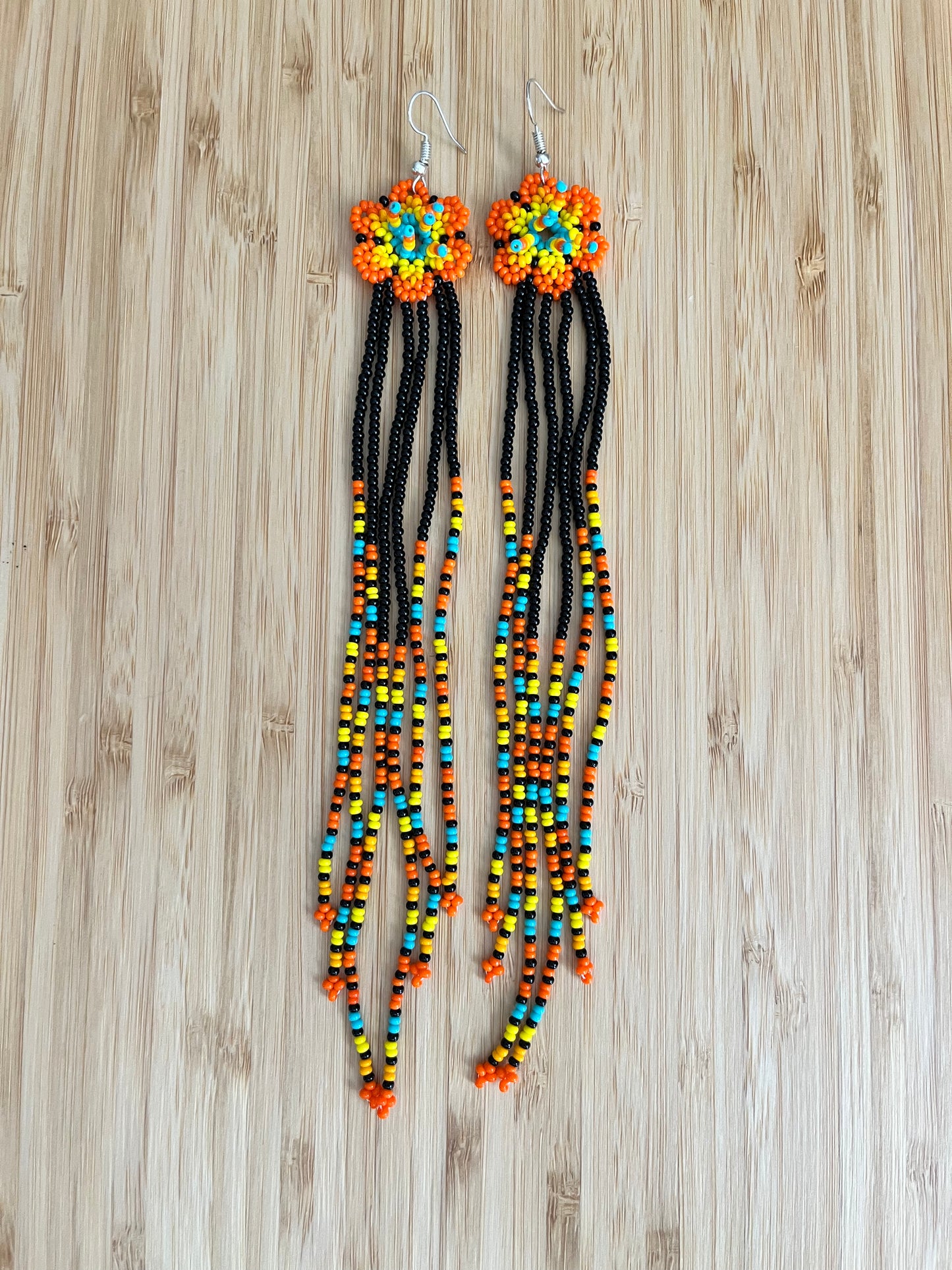 Flor Beaded Earrings